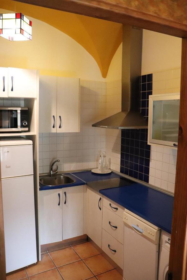 Apartamentos Las Buganvillas กาเซเรส ภายนอก รูปภาพ